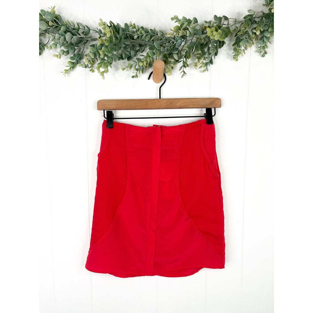 🧺 5 for $25 Sale NWT Yana K Red 100% Silk Mini Skirt Size 2 Zip Front Mesh